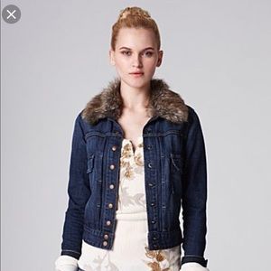 FUR LINED LUCKY BRAND DENIM JACKET - size M